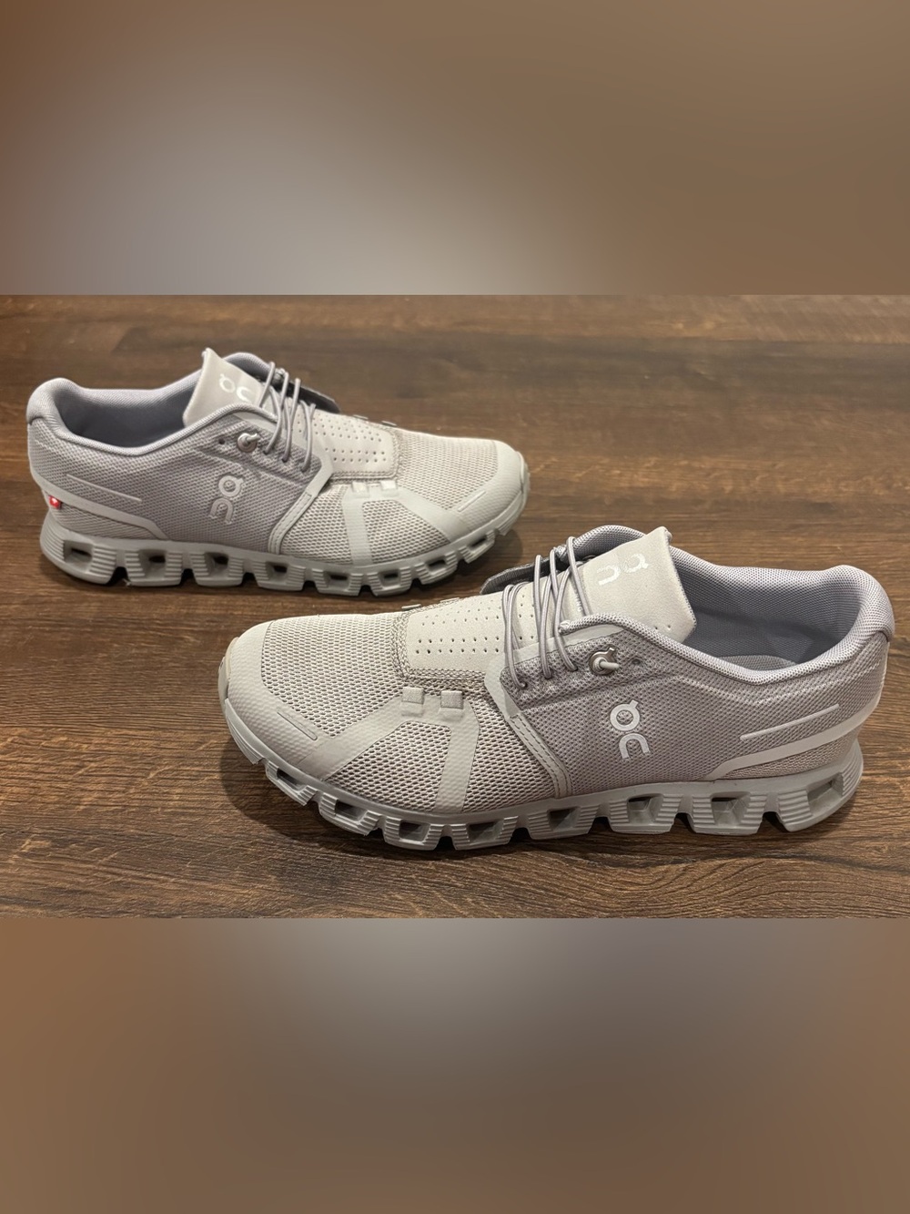 **EXCELLENT** Men’s Grey On Cloud - Size 7.5